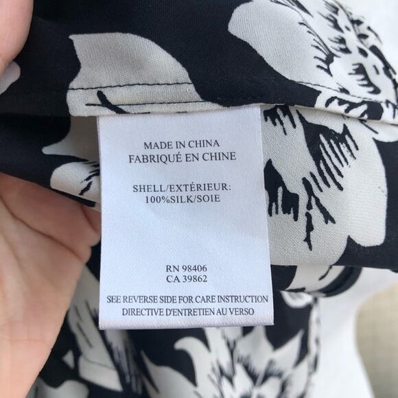 Theory Kenzly Black & White Floral Print Silk Top - Picture 7 of 7